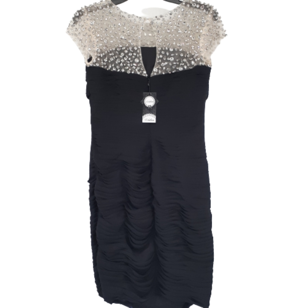 BRIDESS Scoop Neck Ruched Sheath Dress - Picture 5 of 12